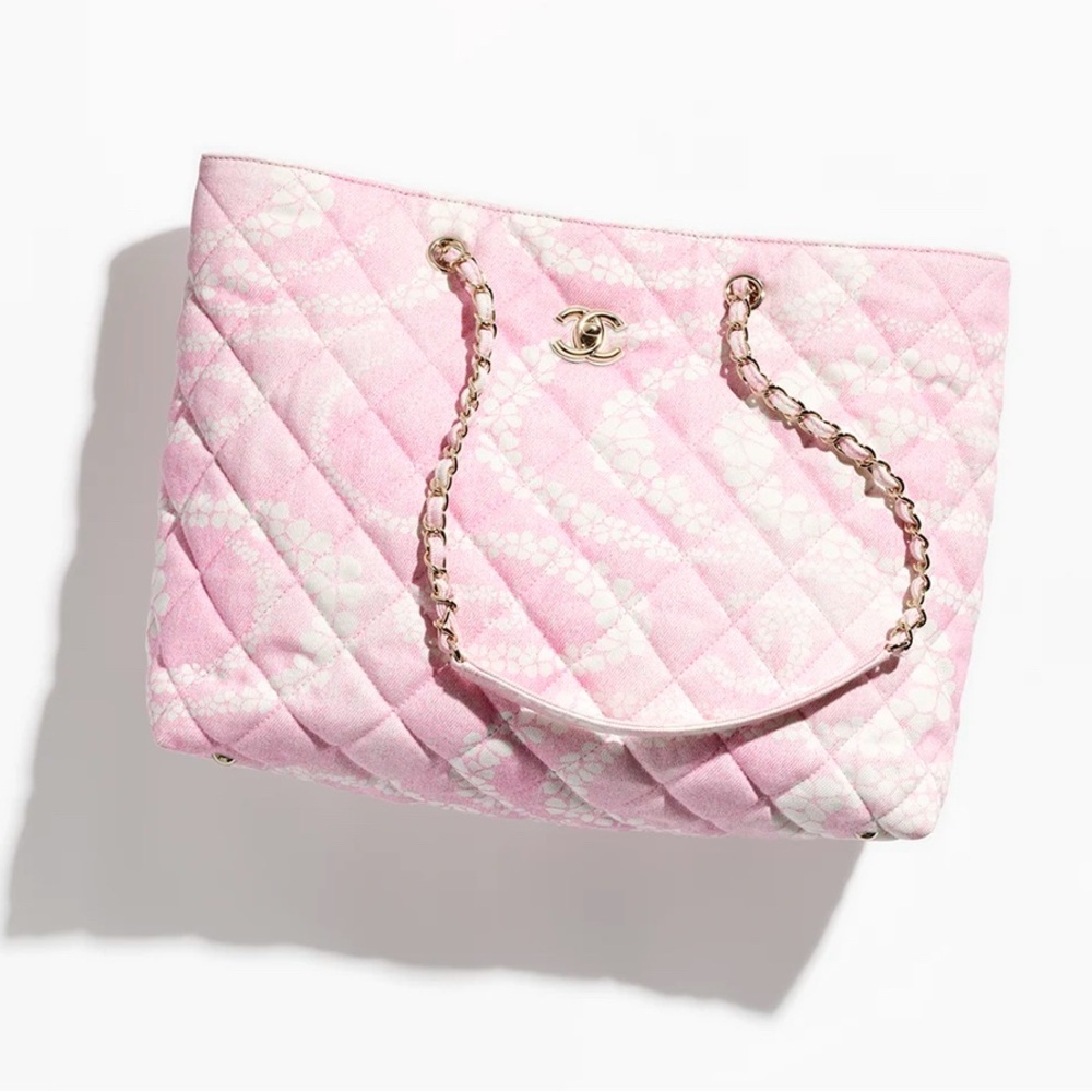 MAJOR ISO Chanel coco beach tote 2025 collection